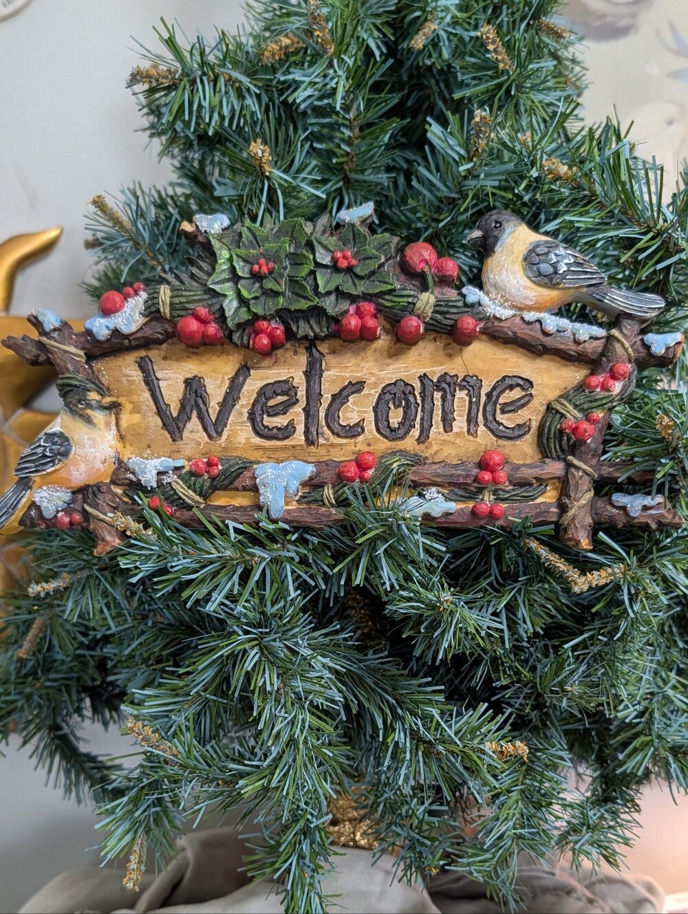 Welcome Winter Resin Door Wall Sign Birds Holy Berries Rustic Wood Chickadee